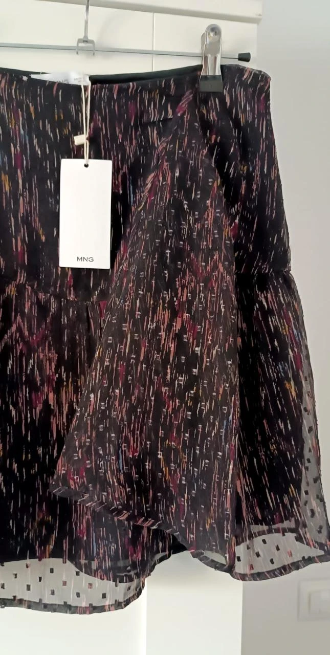 Minifalda Mango con volante pareo-Talla M (marca L, pero da poca talla) – photo 3